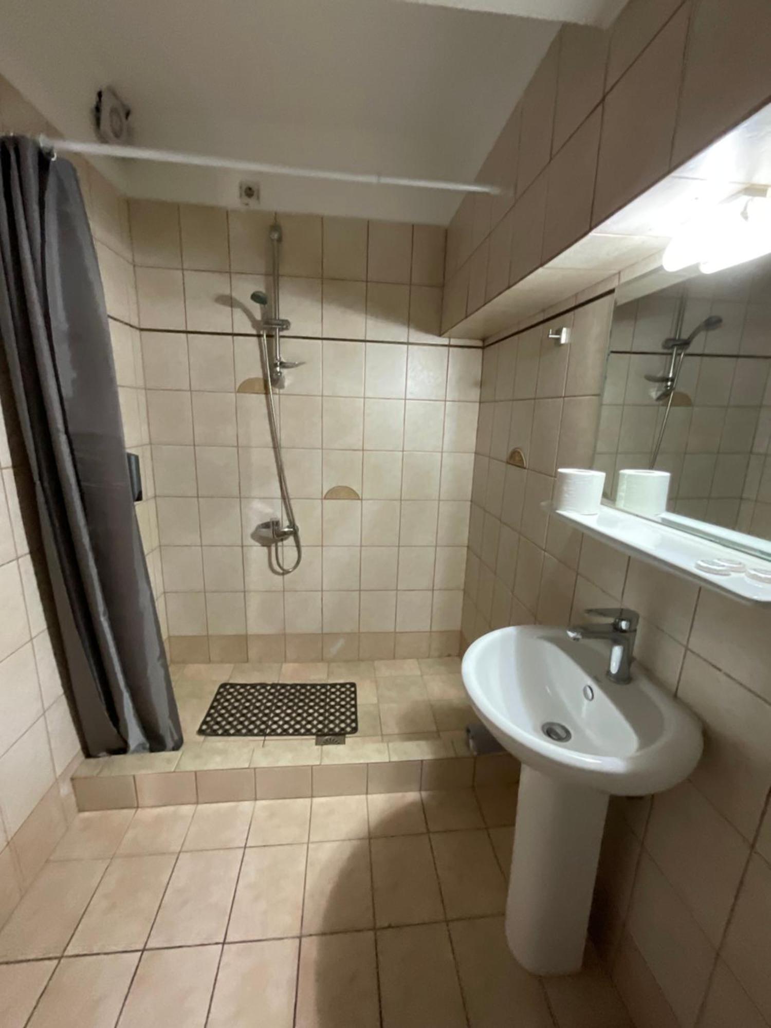 Piraeus Acropole Hotel Zewnętrze zdjęcie