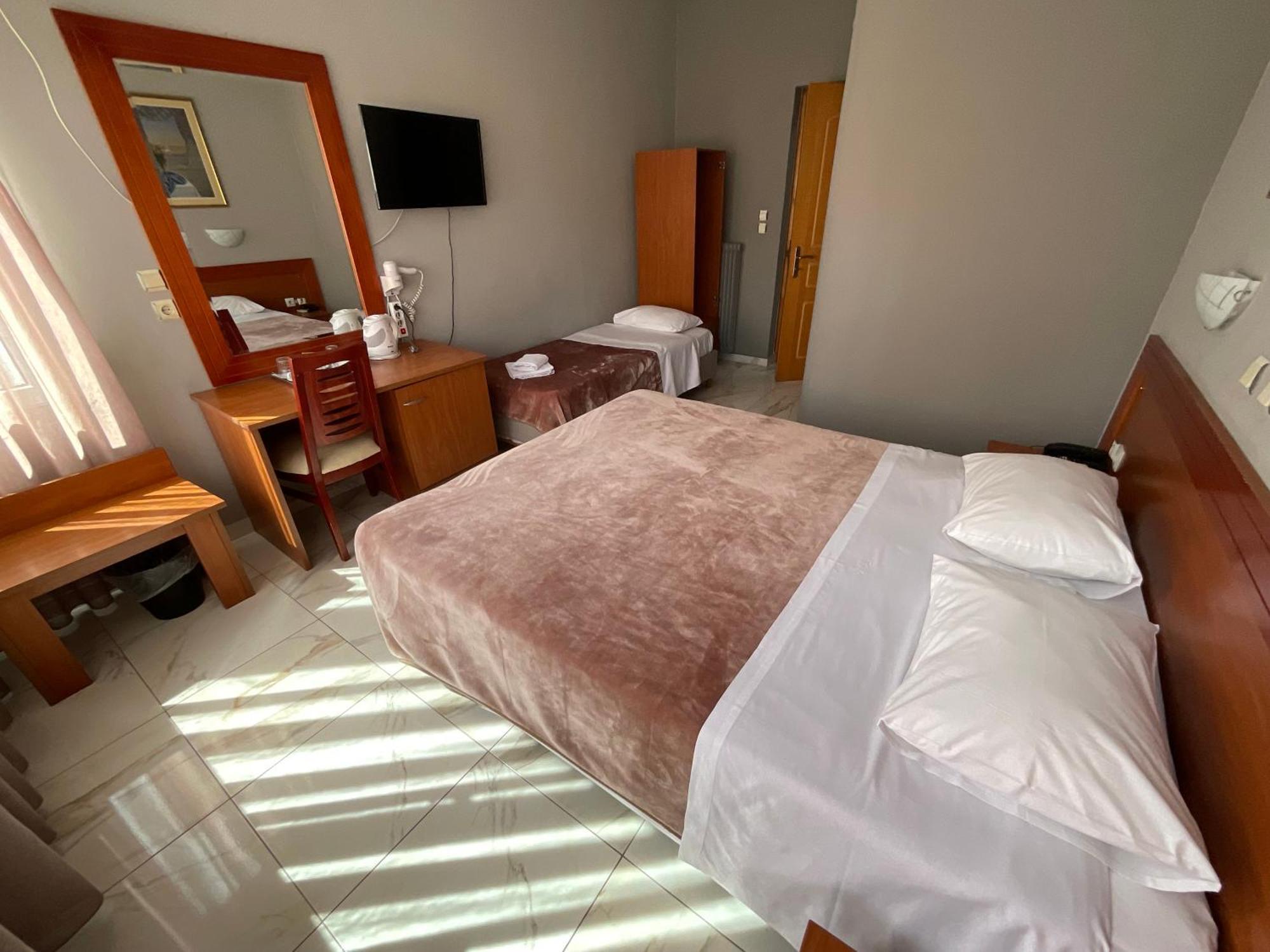 Piraeus Acropole Hotel Zewnętrze zdjęcie