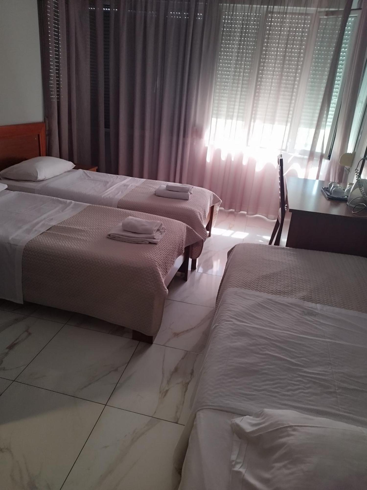 Piraeus Acropole Hotel Zewnętrze zdjęcie