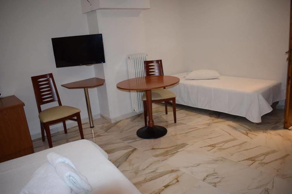 Piraeus Acropole Hotel Zewnętrze zdjęcie
